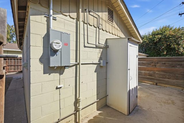1322-1324 Del Rey Ave, Modesto, CA 95350