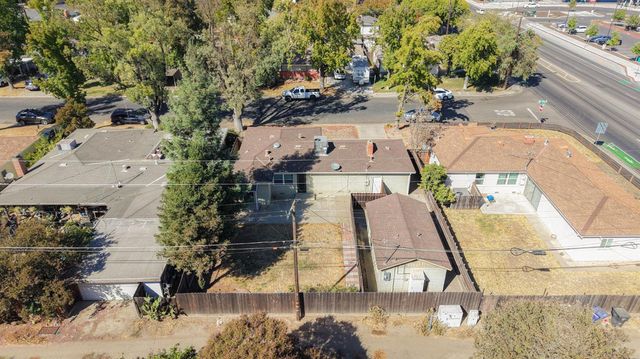 1322-1324 Del Rey Ave, Modesto, CA 95350