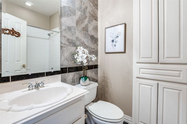 3752 Park Place, Addison, TX 75001