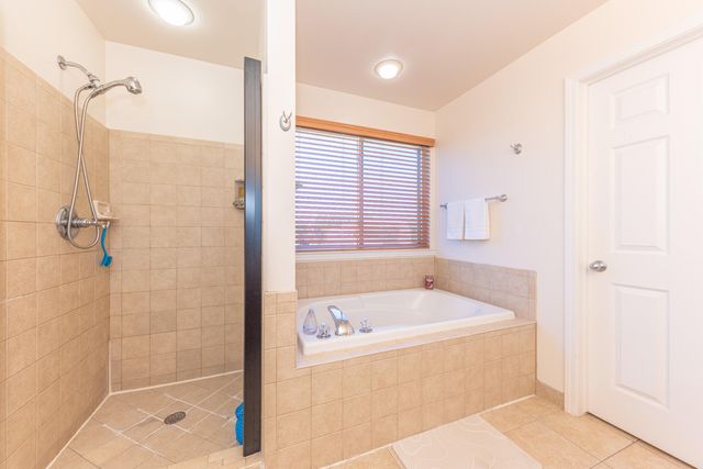6343 Anna Drive, Belleville, MI 48111
