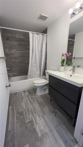 50 Menores Ave 512, Coral Gables, FL 33134