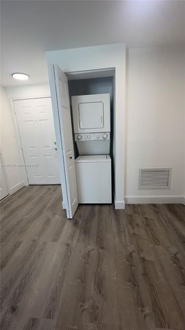 50 Menores Ave 512, Coral Gables, FL 33134