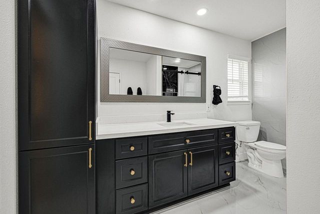 2415 Moss Hill Drive, Houston, TX 77080