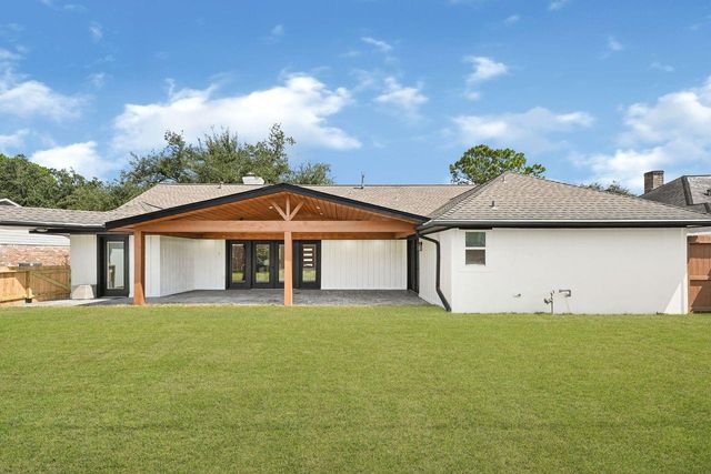 2415 Moss Hill Drive, Houston, TX 77080