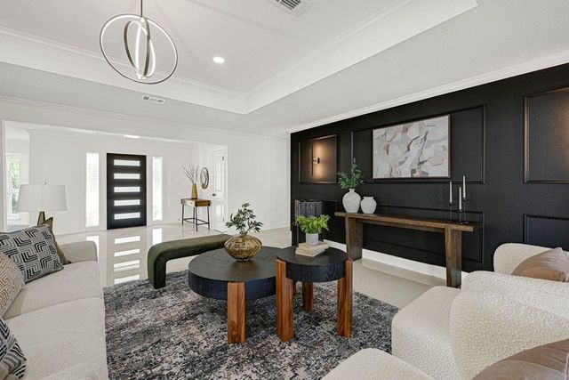 2415 Moss Hill Drive, Houston, TX 77080