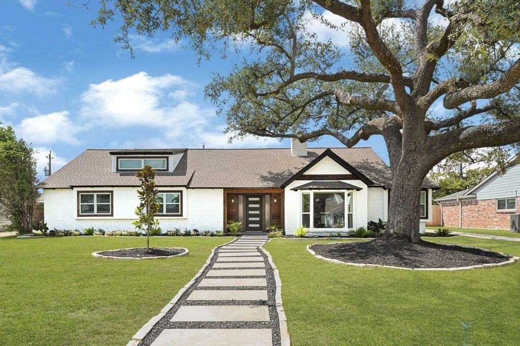 2415 Moss Hill Drive, Houston, TX 77080