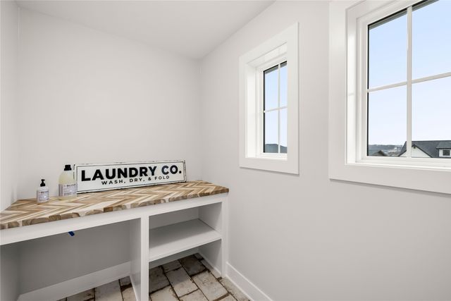 1252 S Radley Street, West Des Moines, IA 50266