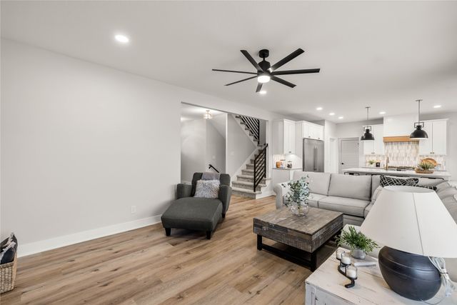 1252 S Radley Street, West Des Moines, IA 50266