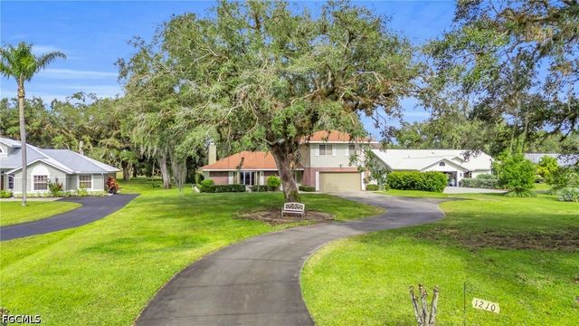 1210 Riverbend DR, Labelle, FL 33935