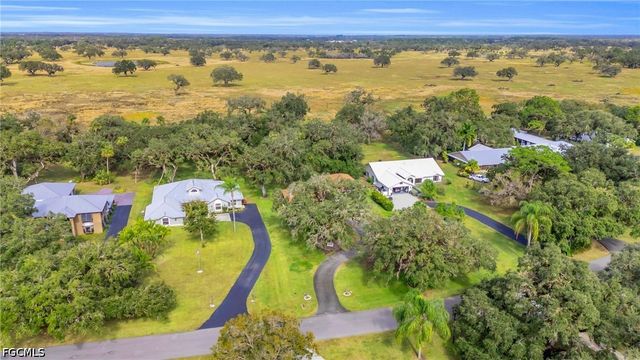 1210 Riverbend DR, Labelle, FL 33935