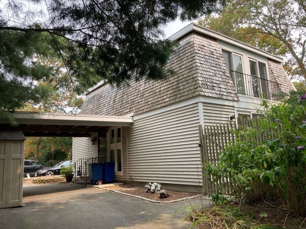 6 Santuit Pond Rd, Mashpee, MA 02649