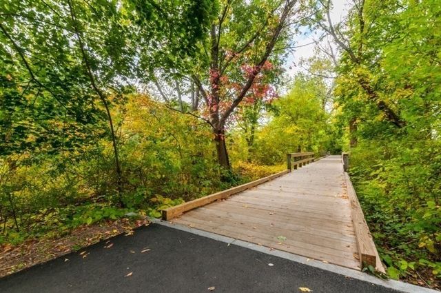 290 Pleasant St 208, Watertown, MA 02472