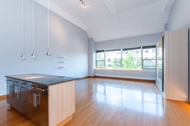 290 Pleasant St 208, Watertown, MA 02472