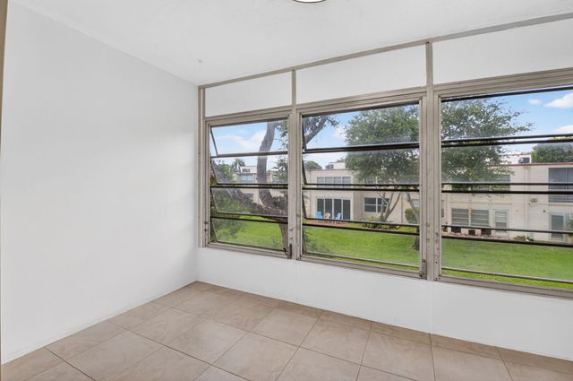 10 Willowbrook Lane 207, Delray Beach, FL 33446