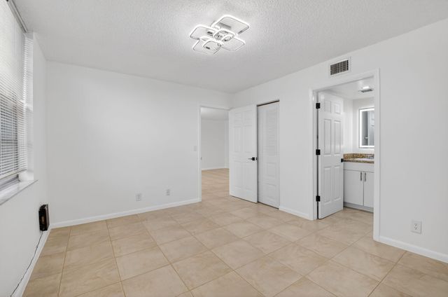 10 Willowbrook Lane 207, Delray Beach, FL 33446