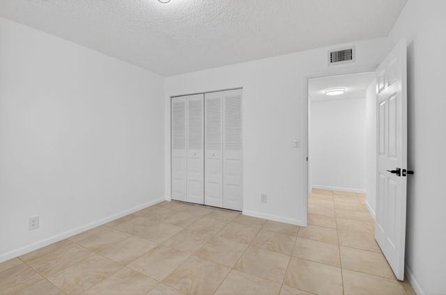10 Willowbrook Lane 207, Delray Beach, FL 33446