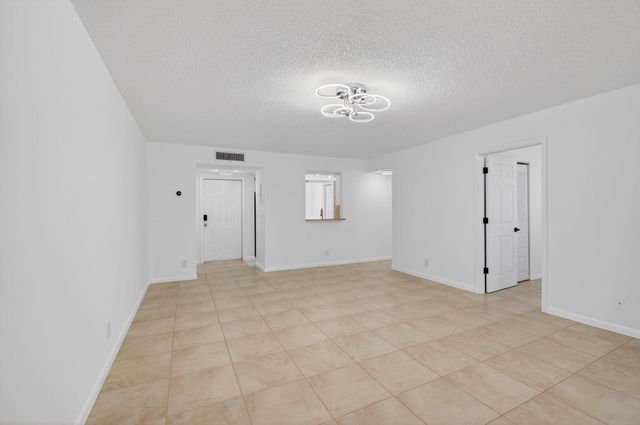 10 Willowbrook Lane 207, Delray Beach, FL 33446