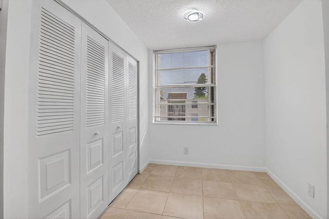 10 Willowbrook Lane 207, Delray Beach, FL 33446