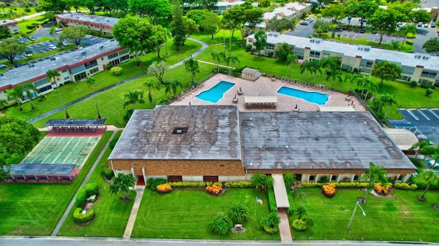 10 Willowbrook Lane 207, Delray Beach, FL 33446