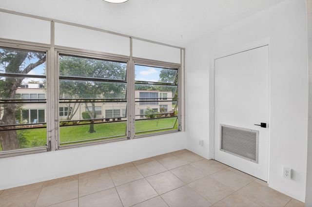 10 Willowbrook Lane 207, Delray Beach, FL 33446