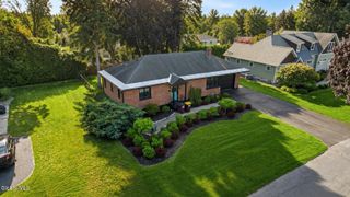7 Macarthur Drive, Saratoga Springs, NY 12866