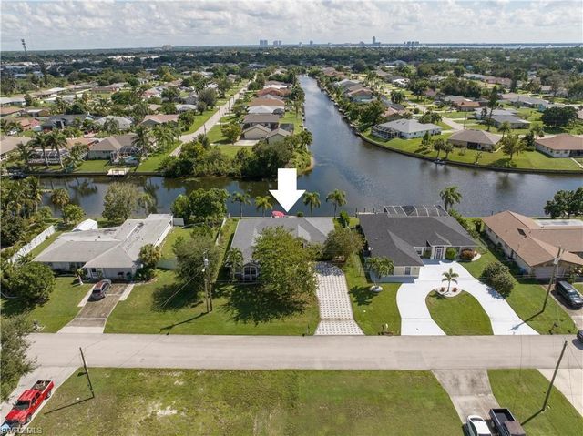 209 SE 20th CT, Cape Coral, FL 33990
