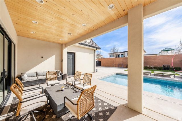 2274 E FIELDSTONE CIR, St. George, UT 84790