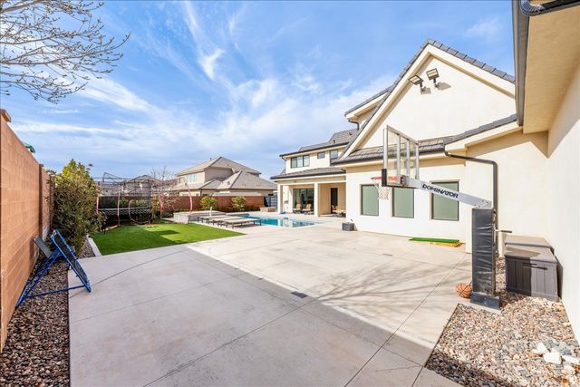 2274 E FIELDSTONE CIR, St. George, UT 84790