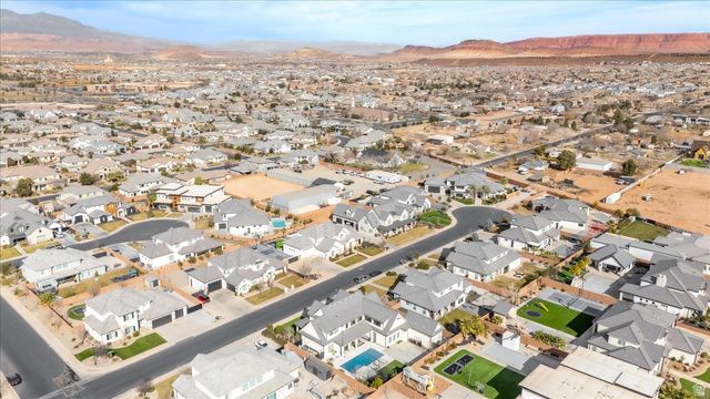 2274 E FIELDSTONE CIR, St. George, UT 84790