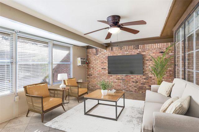 6603 Kury Lane, Houston, TX 77008