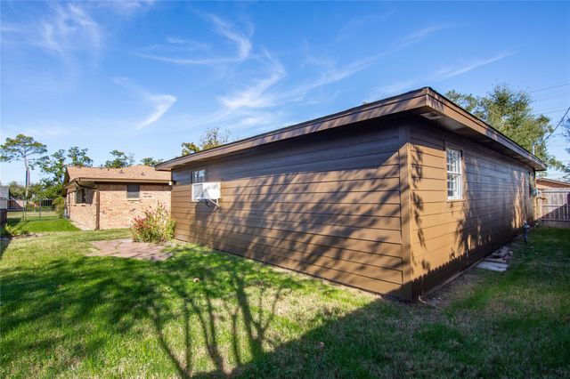 6603 Kury Lane, Houston, TX 77008