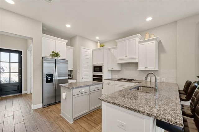 15834 Bird Of Paradise Drive, Conroe, TX 77302