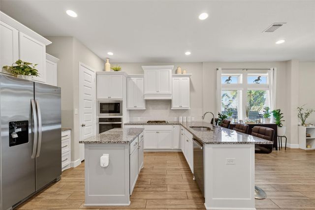 15834 Bird Of Paradise Drive, Conroe, TX 77302