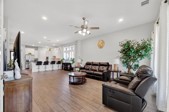 15834 Bird Of Paradise Drive, Conroe, TX 77302