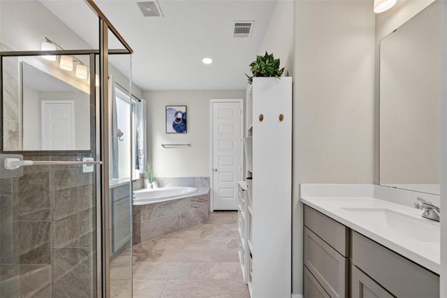 15834 Bird Of Paradise Drive, Conroe, TX 77302