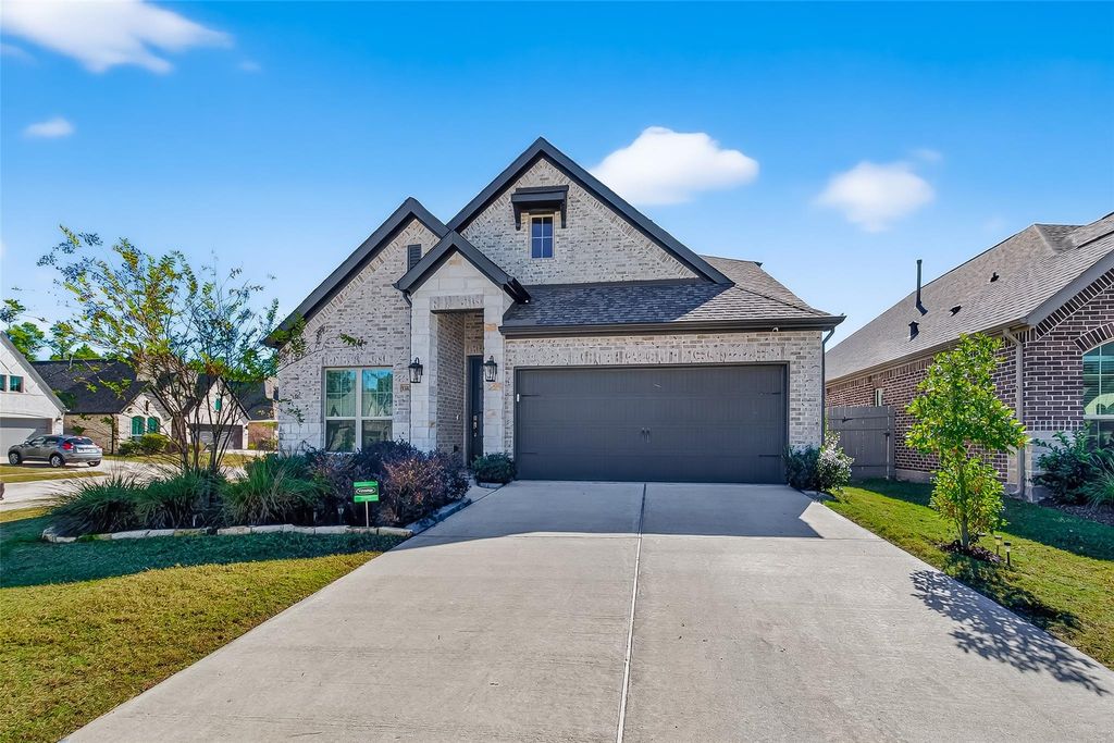 15834 Bird Of Paradise Drive, Conroe, TX 77302
