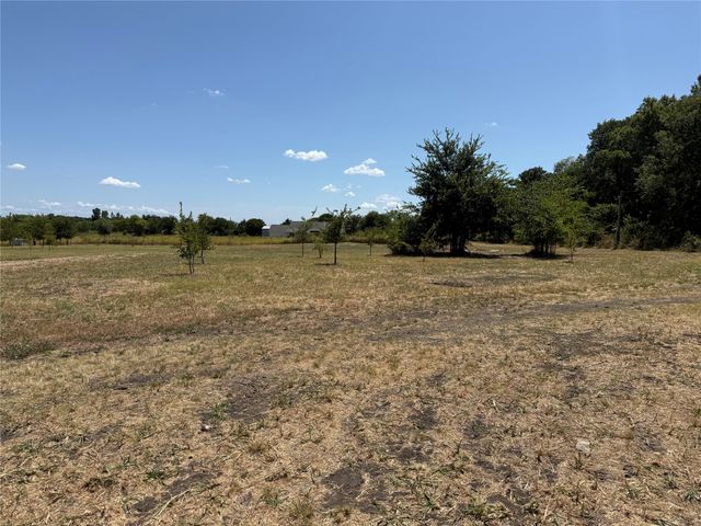 101 CR 4709, Leonard, TX 75452