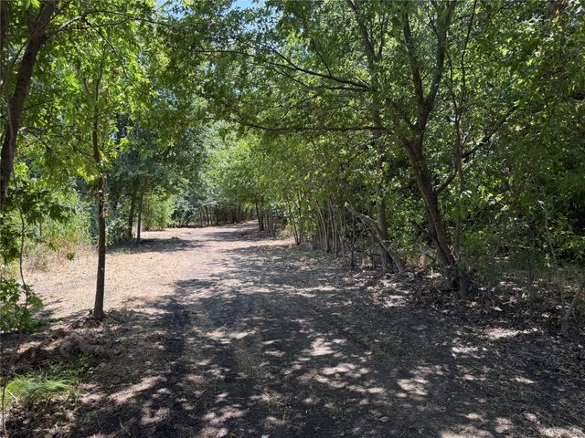 101 CR 4709, Leonard, TX 75452
