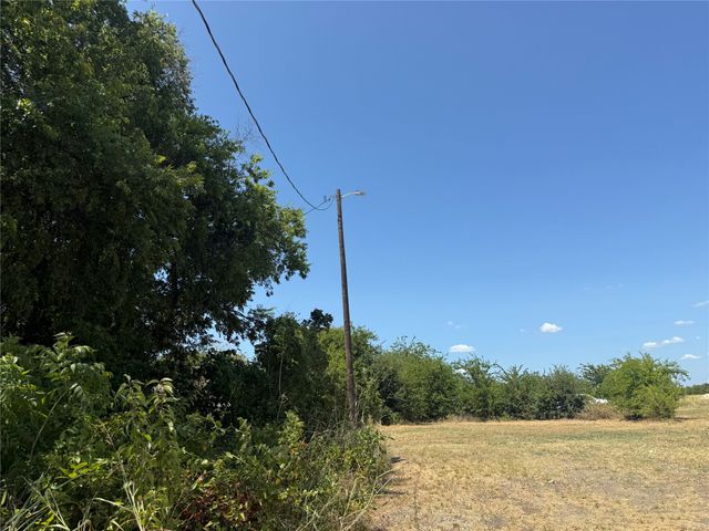101 CR 4709, Leonard, TX 75452
