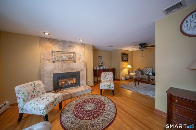 15 Coral Drive, Shelton, CT 06484