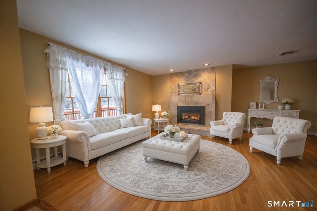 15 Coral Drive, Shelton, CT 06484