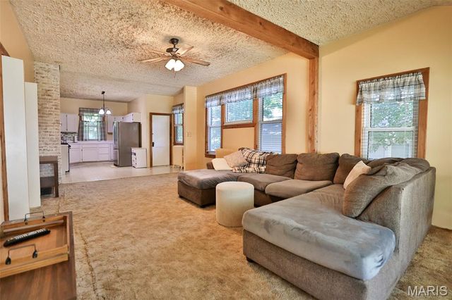 8 Abner Place, Edwardsville, IL 62025
