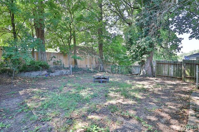 8 Abner Place, Edwardsville, IL 62025