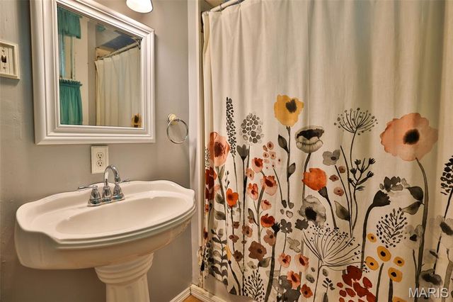 8 Abner Place, Edwardsville, IL 62025