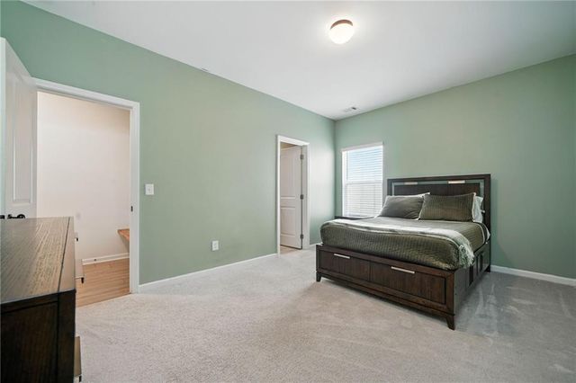 160 Crest Brooke Drive, Holly Springs, GA 30115