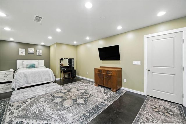 160 Crest Brooke Drive, Holly Springs, GA 30115