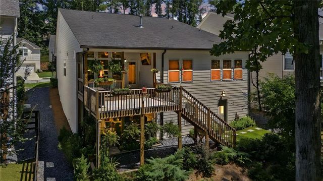 160 Crest Brooke Drive, Holly Springs, GA 30115