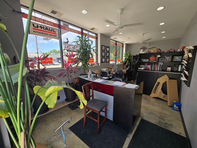 4943 W Fullerton Avenue, Chicago, IL 60639