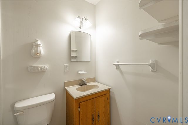 708 James Ave, Colonial Heights, VA 23834