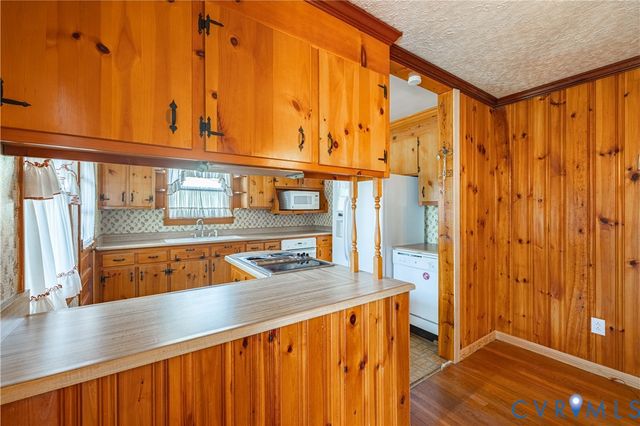 708 James Ave, Colonial Heights, VA 23834